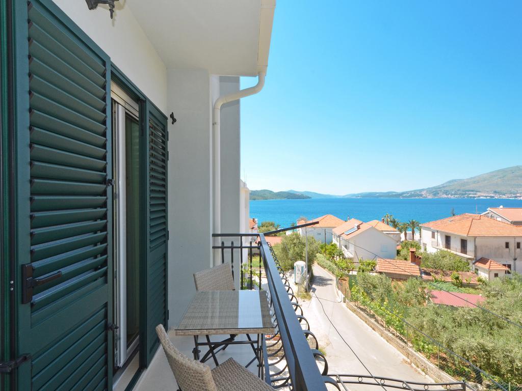 Apartment Vukadin Trogir Buitenkant foto